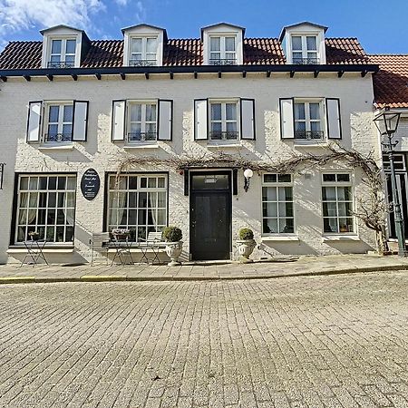 B&B Petit Chateau - Stijlvol Verblijf Centraal Gelegen In Zeeuws Vlaanderen Biervliet Exterior photo
